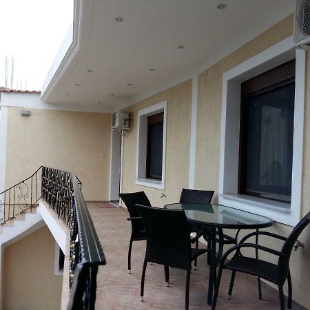 Gougousis Apartments Kaloyiros Extérieur photo