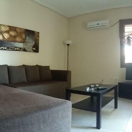 Gougousis Apartments Kaloyiros Extérieur photo